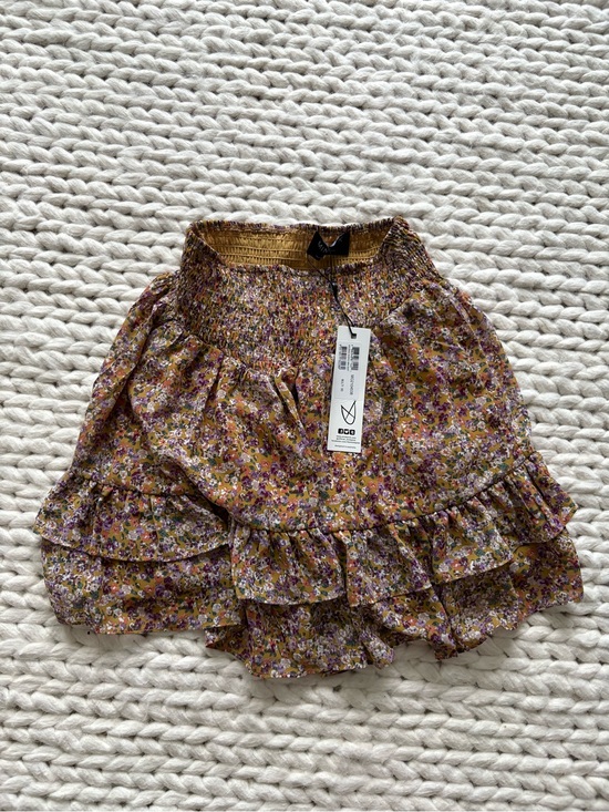 MINKPINK Dresses & Skirts - MINKPINK 
Bouznika shirred mini skirt
Floral Ruffle
Small. NWT